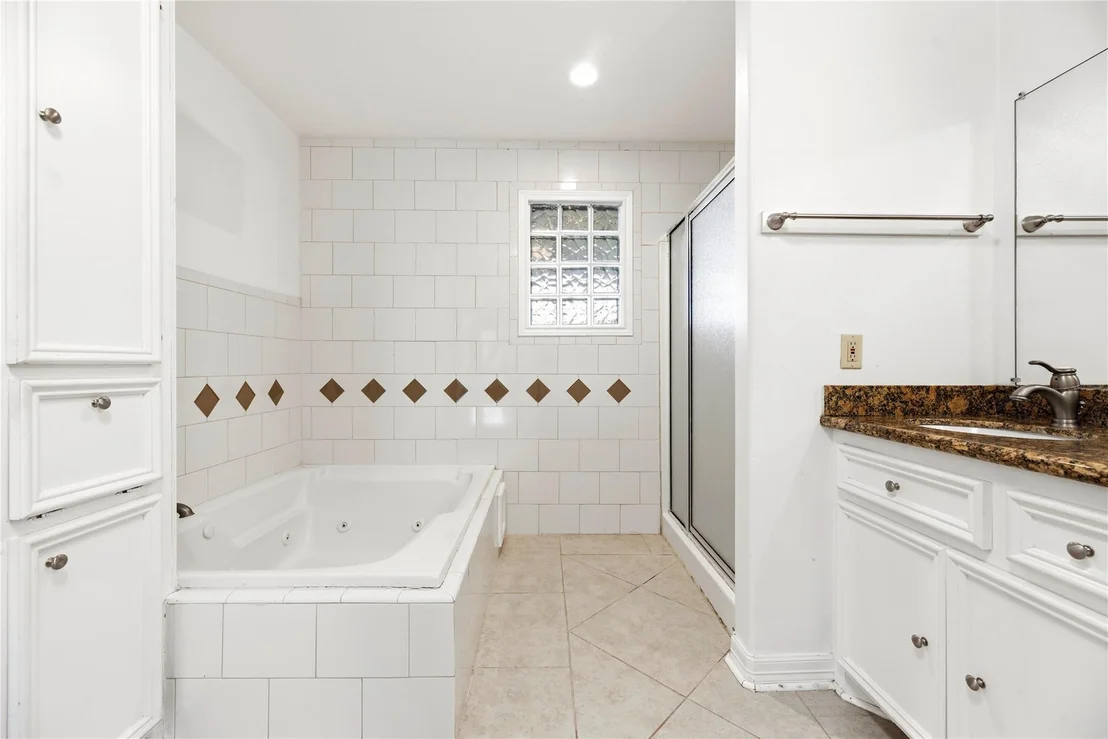Photo of 523 Moore Bar Road