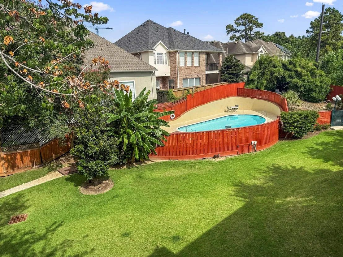 Photo of Unit 75 at 800 Post Oak Boulevard