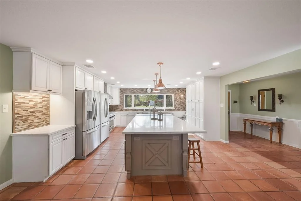 Photo of 2711 N Saddlebrook Lane
