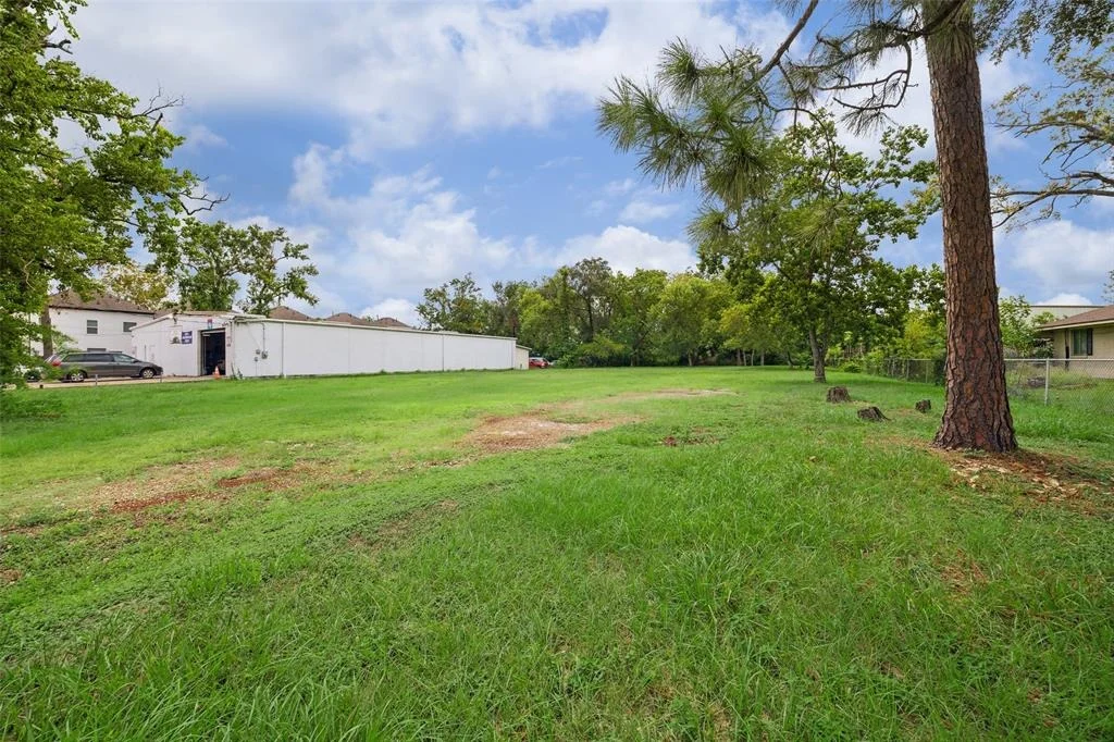Photo of 2209 Hoskins Drive