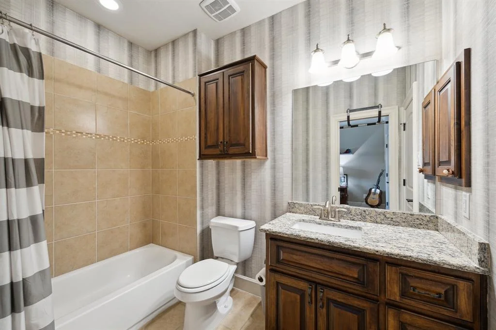 Photo of 23 E Loftwood Circle