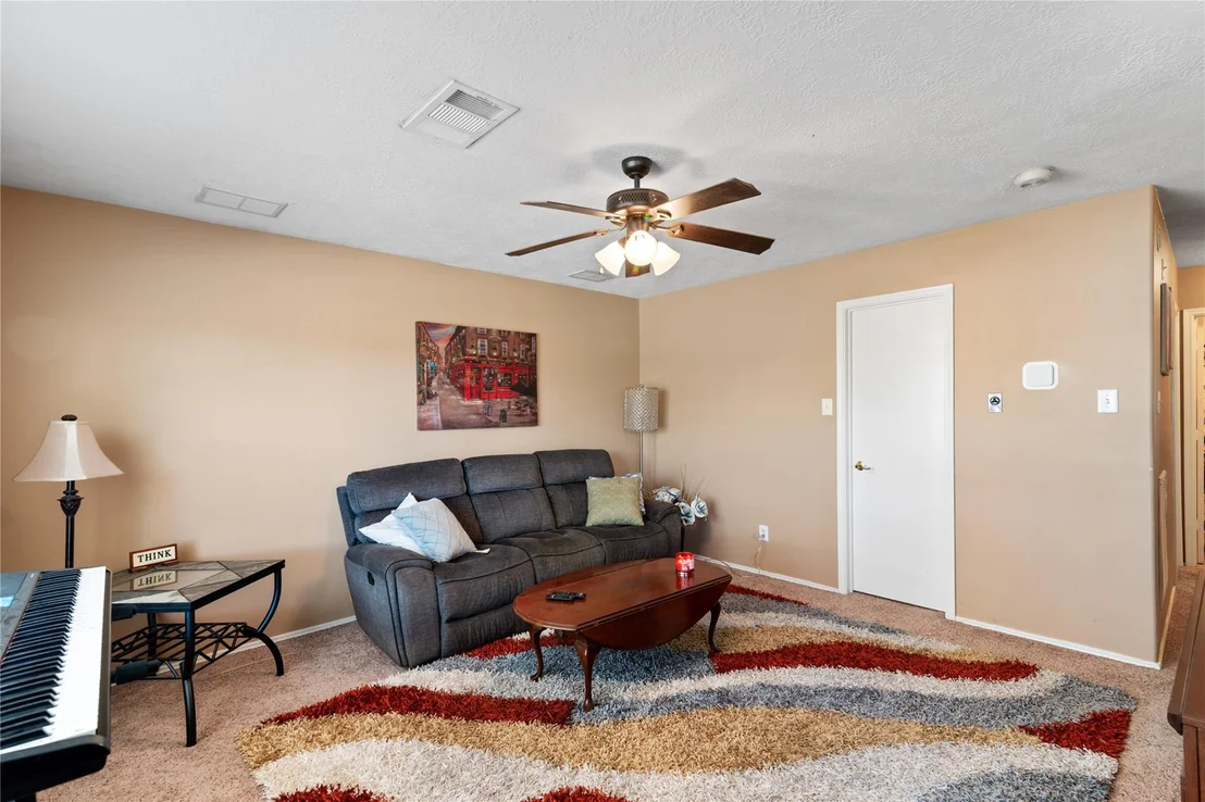 Photo of 3727 Oak Lace Drive