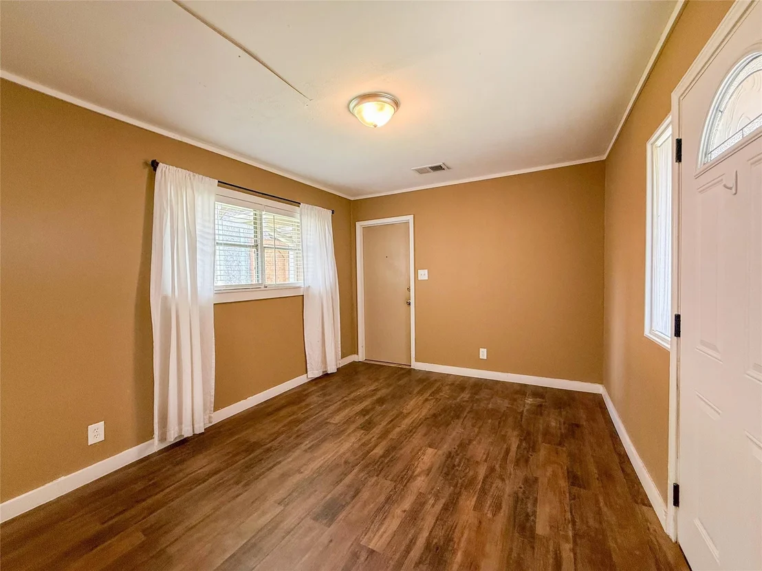 Photo of 3321 Tanglebriar Drive