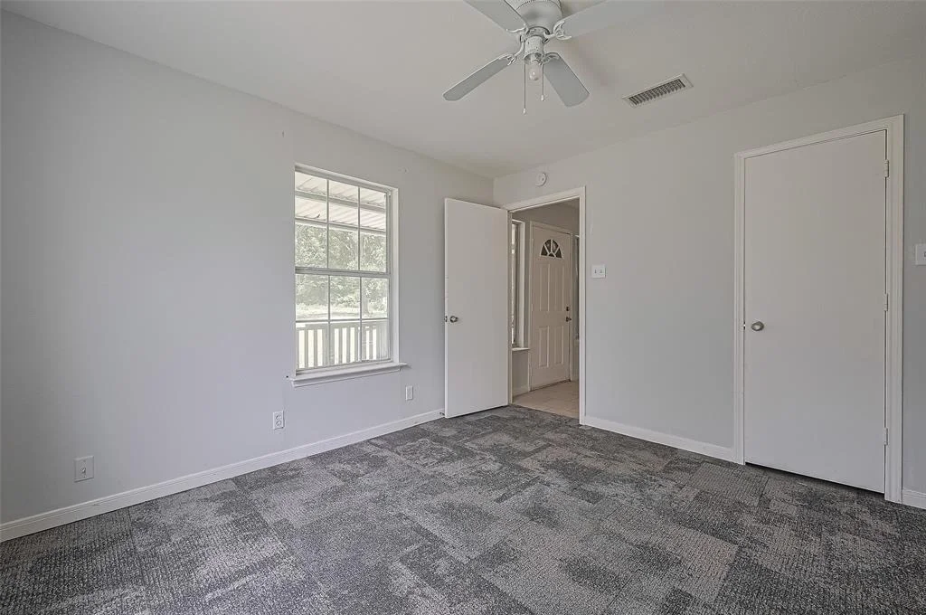 Photo of 4048 N Oak Forest Drive