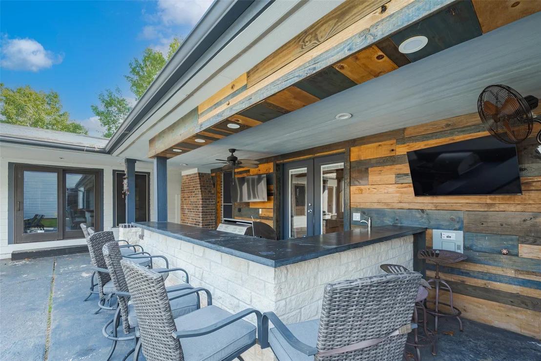 Photo of 218 Beaumont Drive