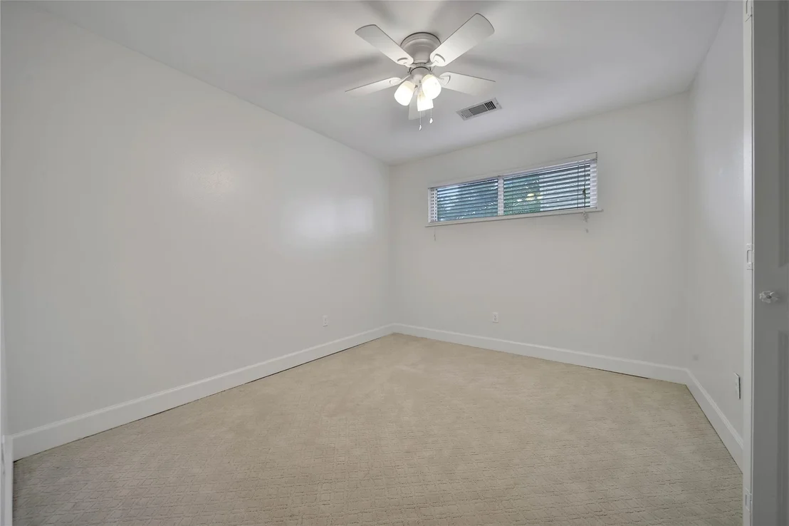 Photo of 1034 Thornton Road