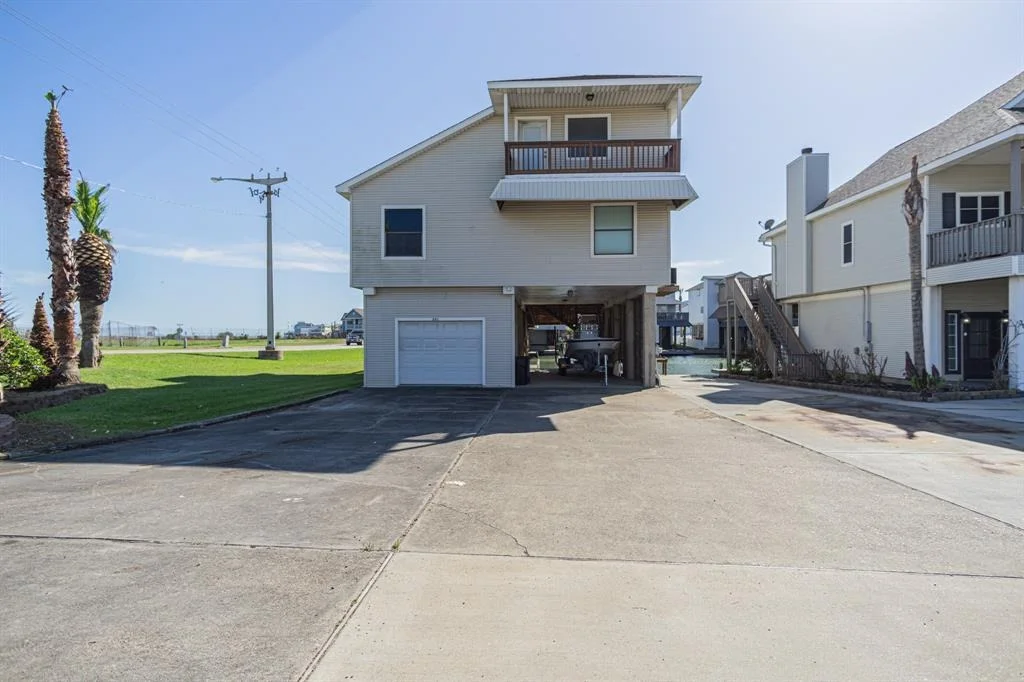 Photo of 301 Commander Drive