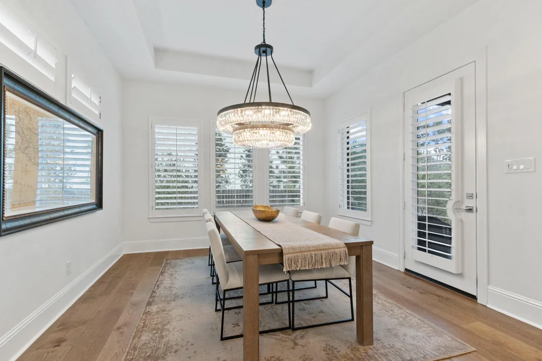 Photo of 902 Falcon Hollow Lane