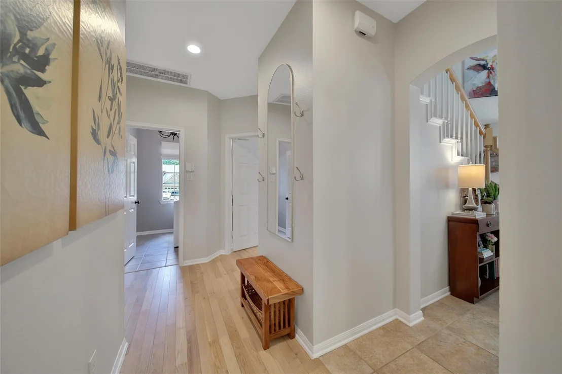 Photo of 43 E Sandalbranch Circle