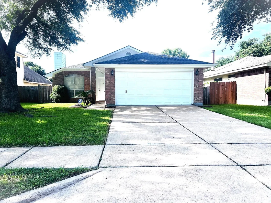 Photo of 15330 Riverside Grove Drive