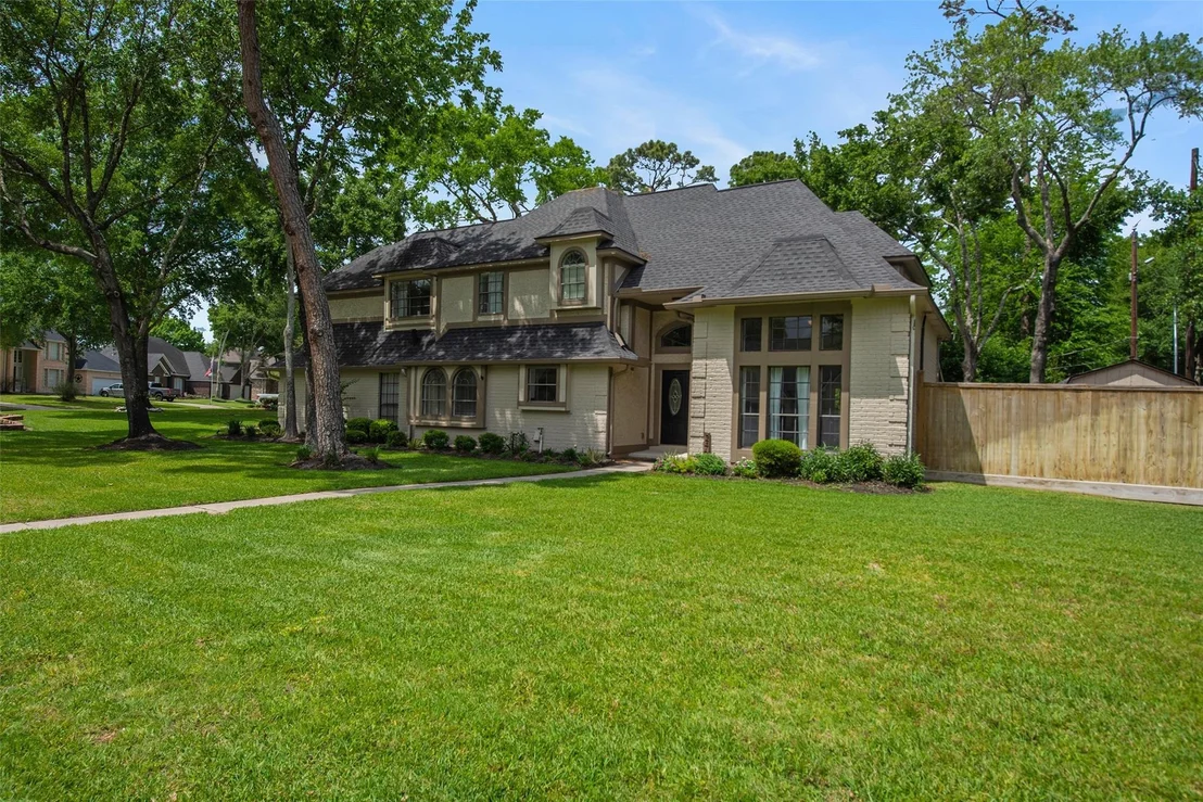 Photo of 24610 Gilbough Drive
