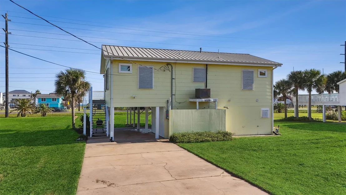 Photo of 16519 Blackbeard Road