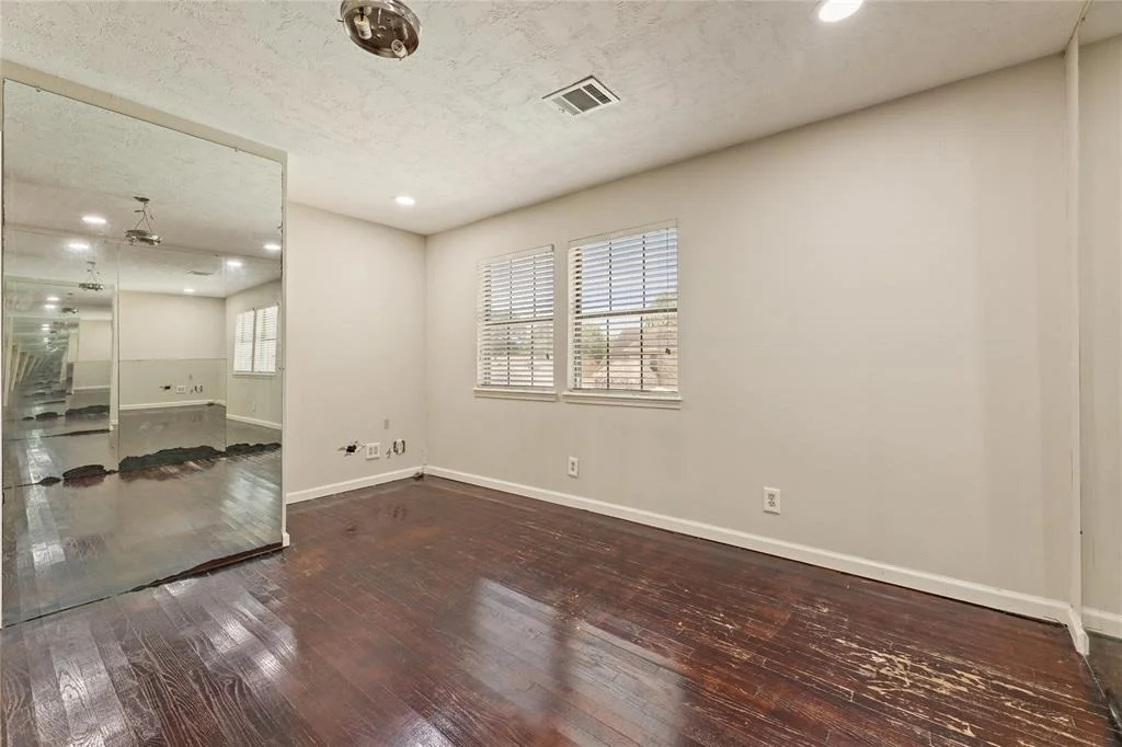 Photo of 21339 Park York Drive