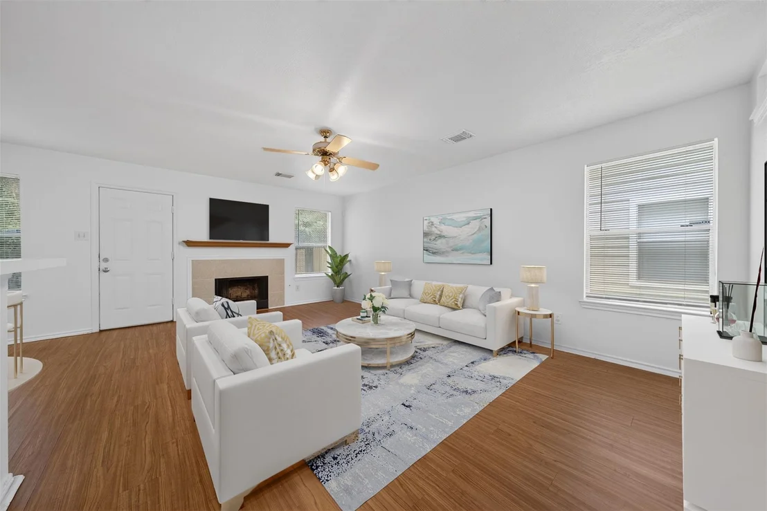 Photo of 130 S Walden Elms Circle
