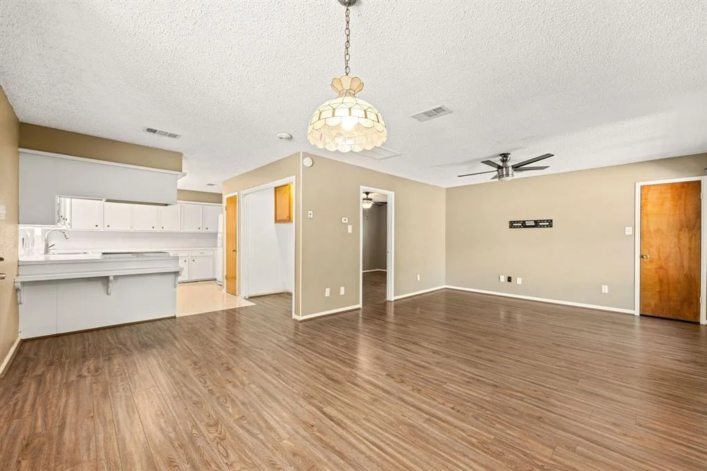 Photo of 26418 Maplewood Drive