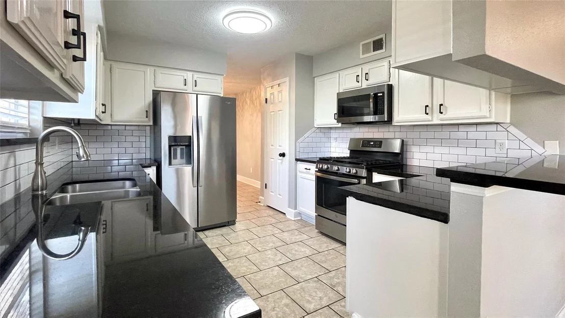 Photo of 14519 Bladenboro Drive