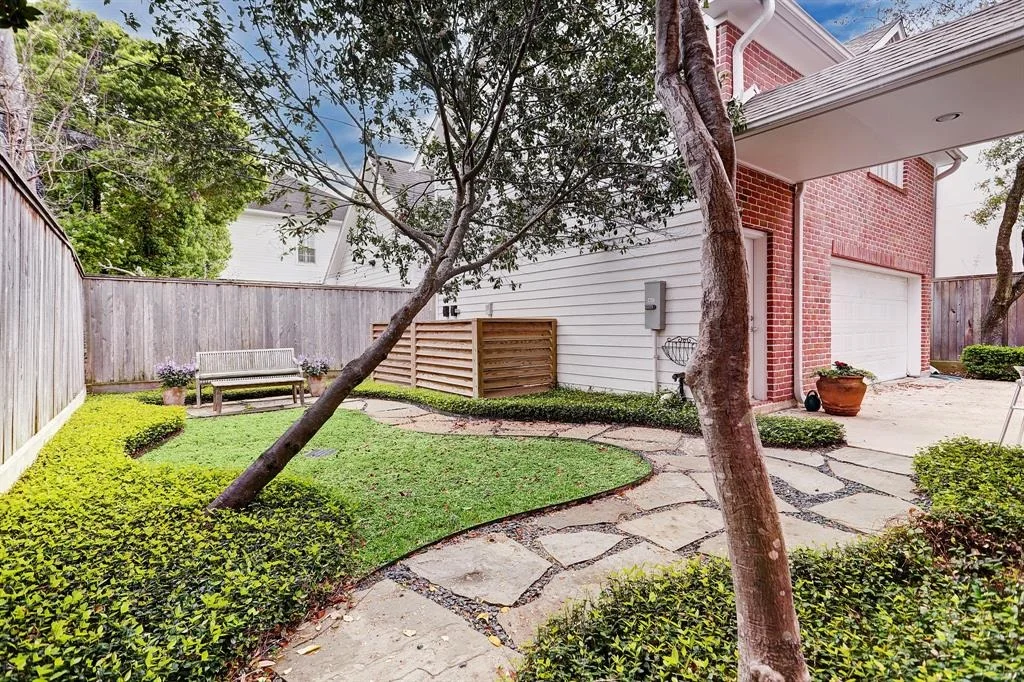 Photo of 4215 Rice Boulevard