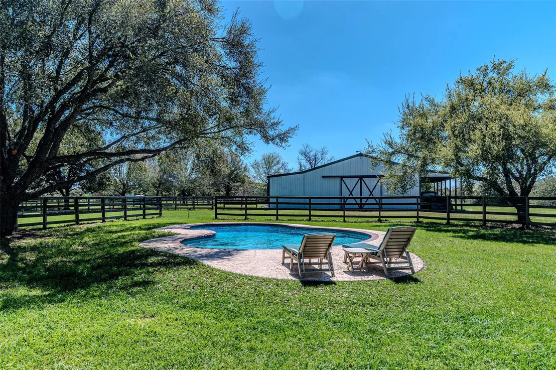 Photo of 17631 Huffmeister Road