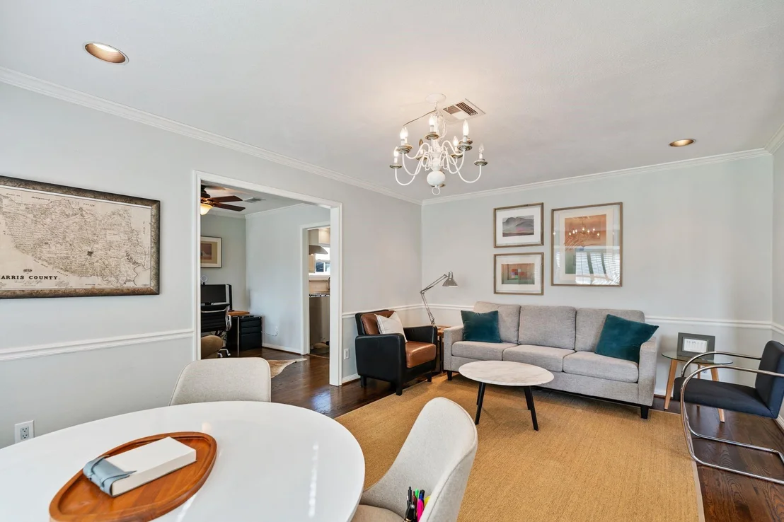 Photo of 1811 Briarpark Drive