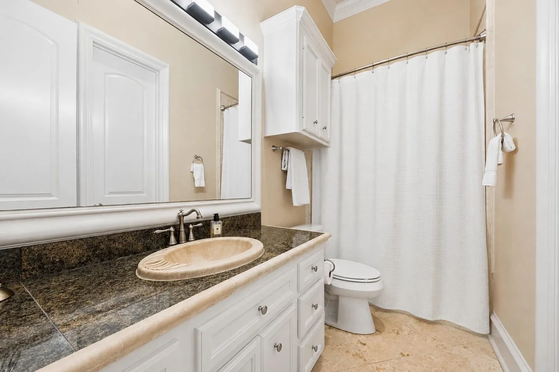 Photo of 6810 Anthonia Lane
