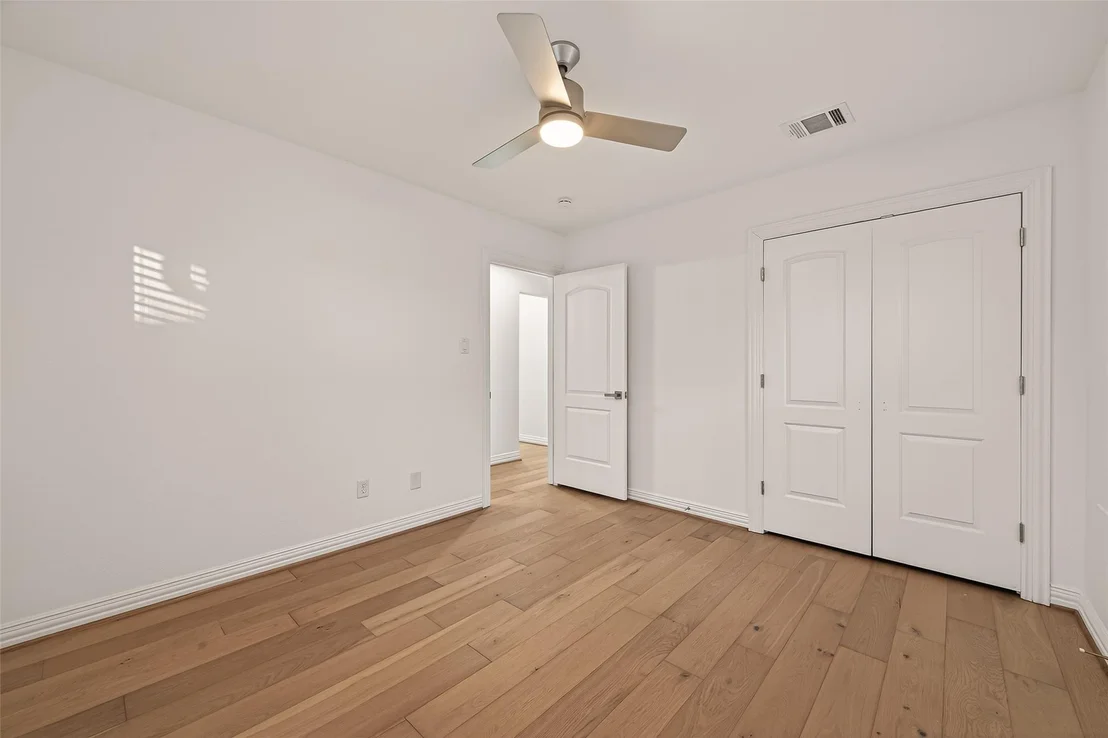 Photo of 4862 Creekbend Drive