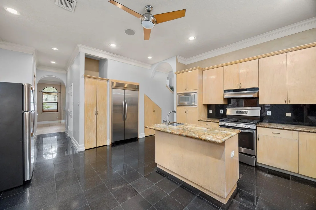 Photo of 4039 Browning Street