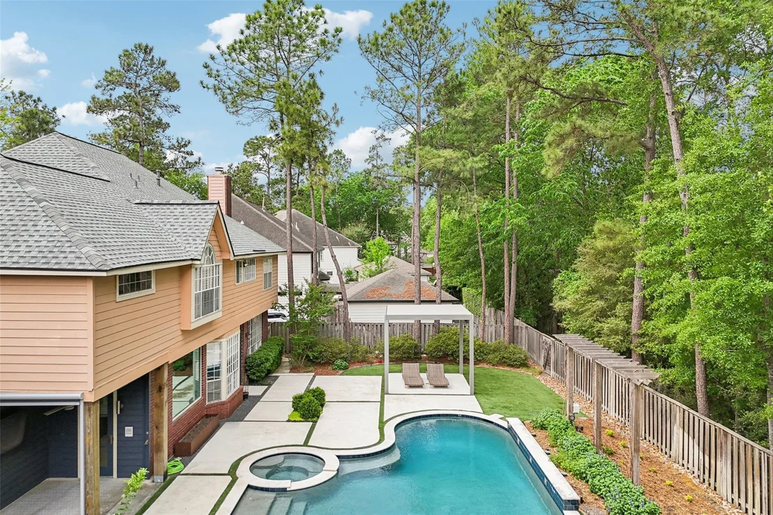 Photo of 18 Woodmere Place