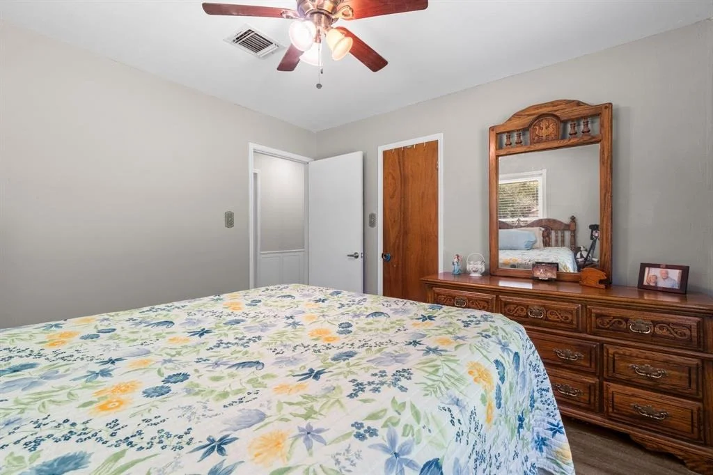 Photo of 2499 Centerline Road