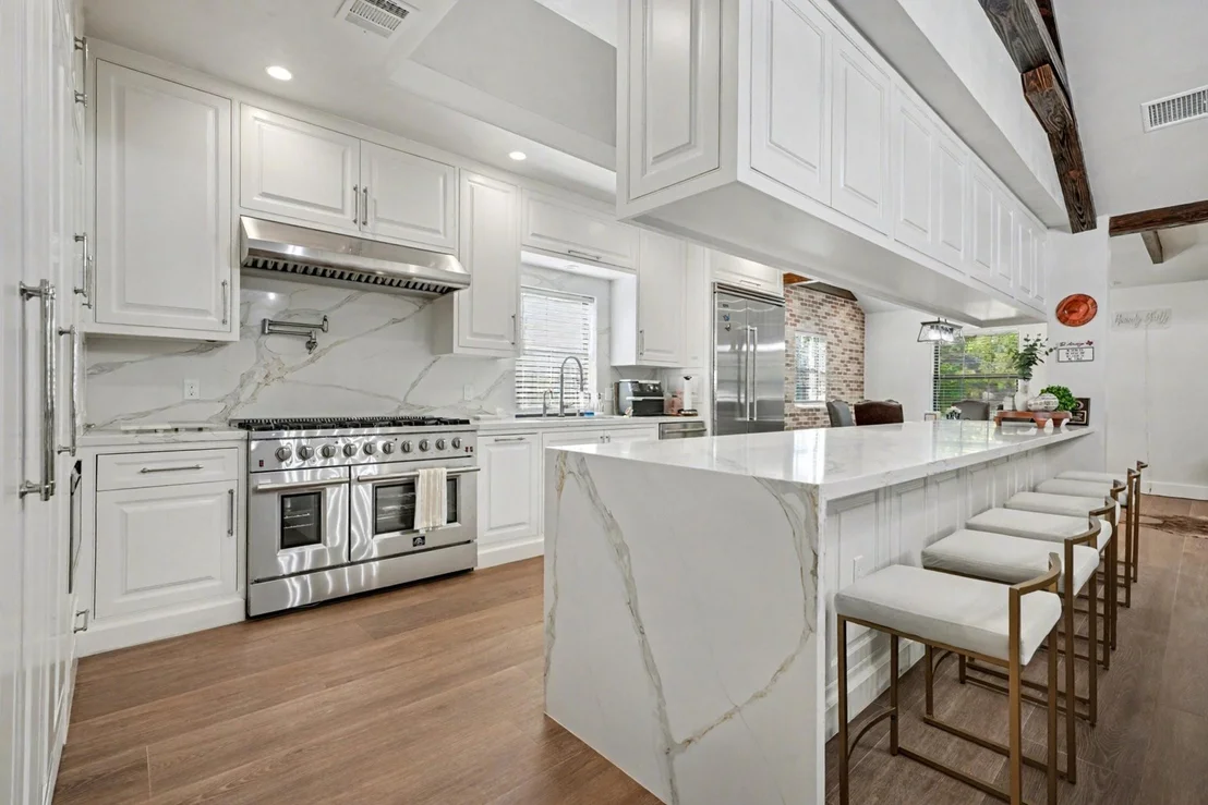 Photo of 8515 Edgemoor Drive