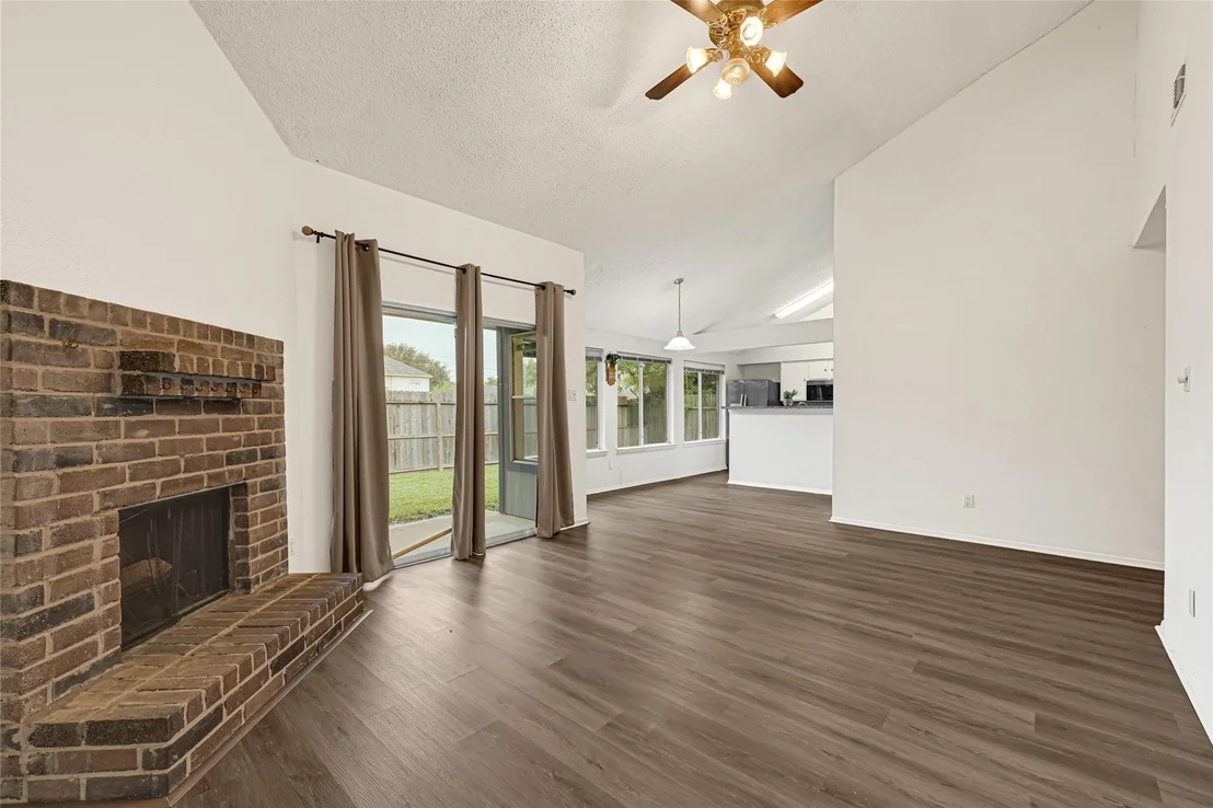 Photo of 10802 Forest Leaf Drive