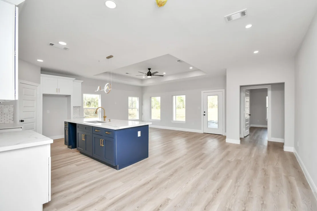 Photo of 805 Road 5203