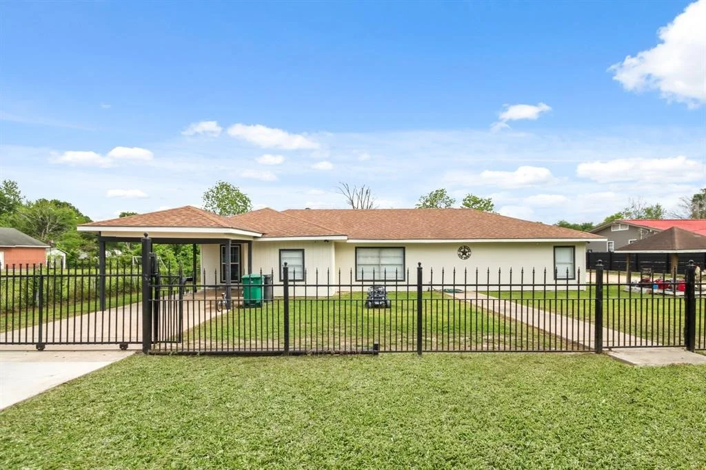 Photo of 12901 Flagstaff Lane
