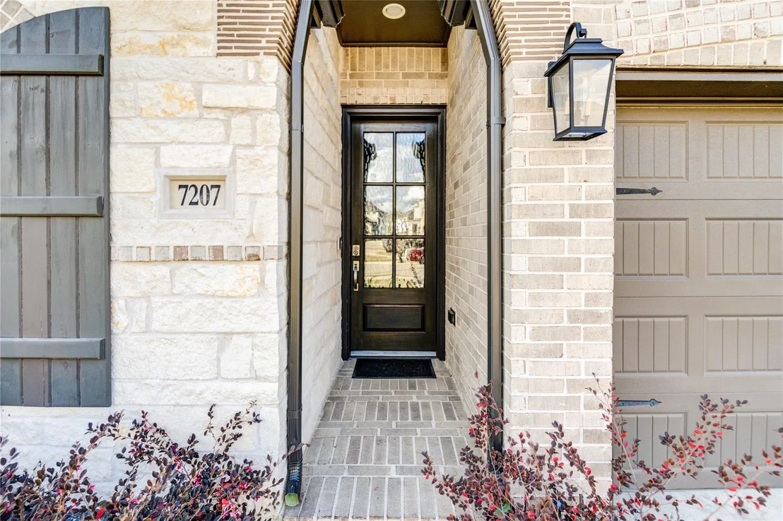 Photo of 7207 Bur Oak Bend Way