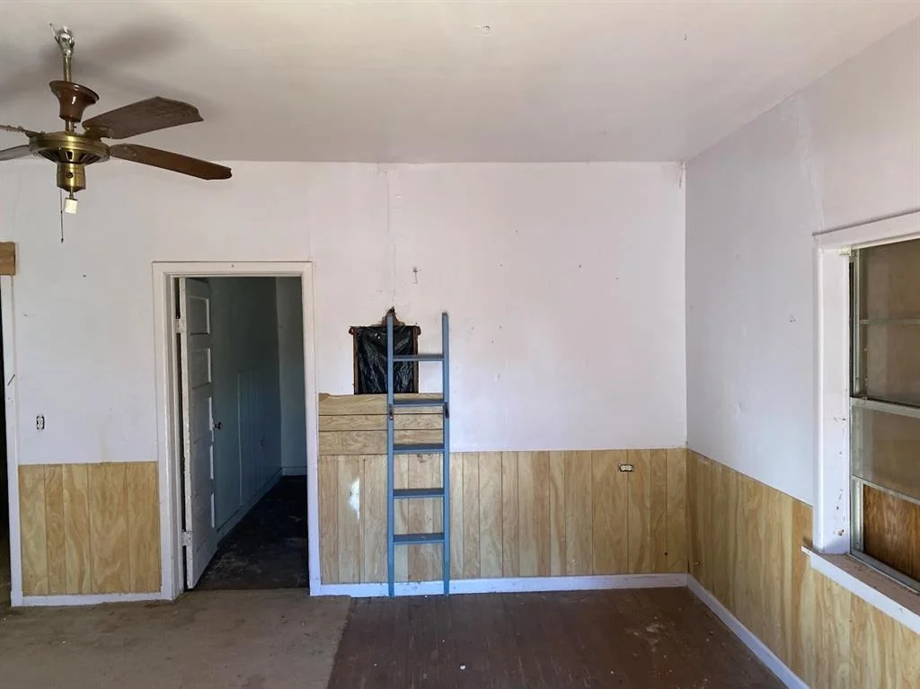 Photo of 307 E Summit Avenue