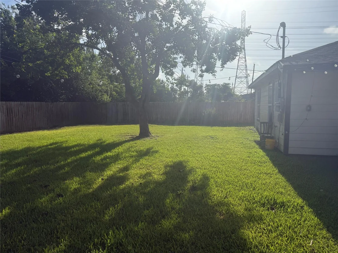 Photo of 6059 Doulton Drive