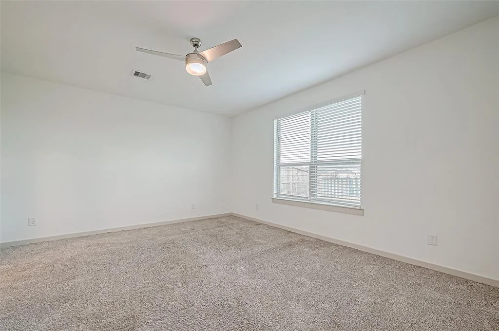 Photo of 28322 Hannahs Harbor Lane
