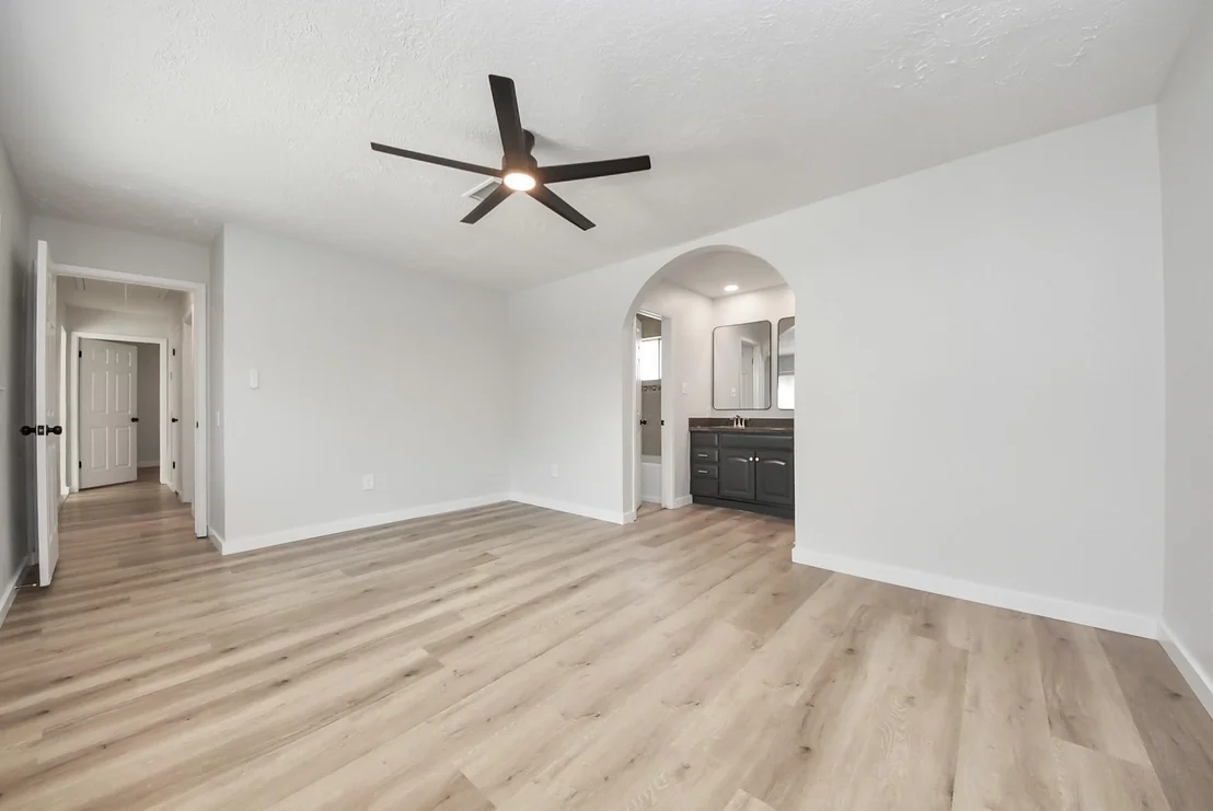 Photo of 5918 Crooked Post Road