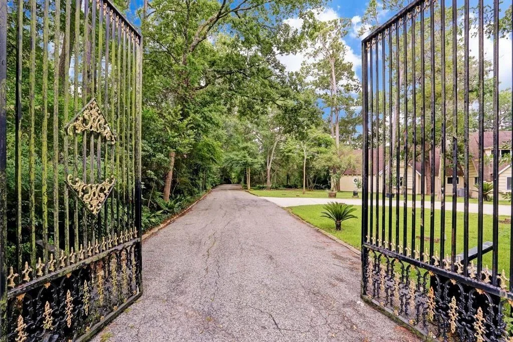 Photo of 415 White Wing Lane