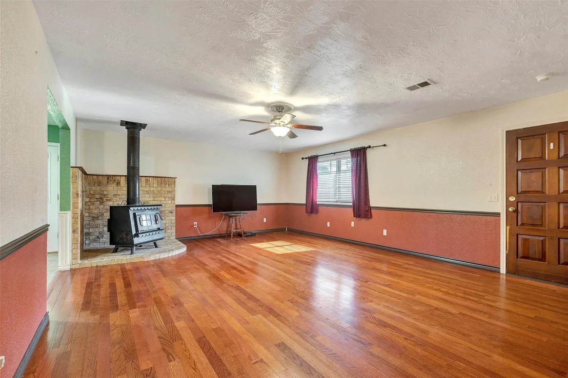 Photo of 302 Walnut Cove