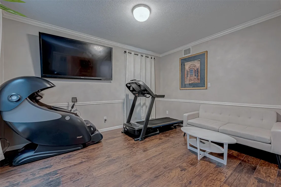 Photo of 22922 Montclair Park Lane