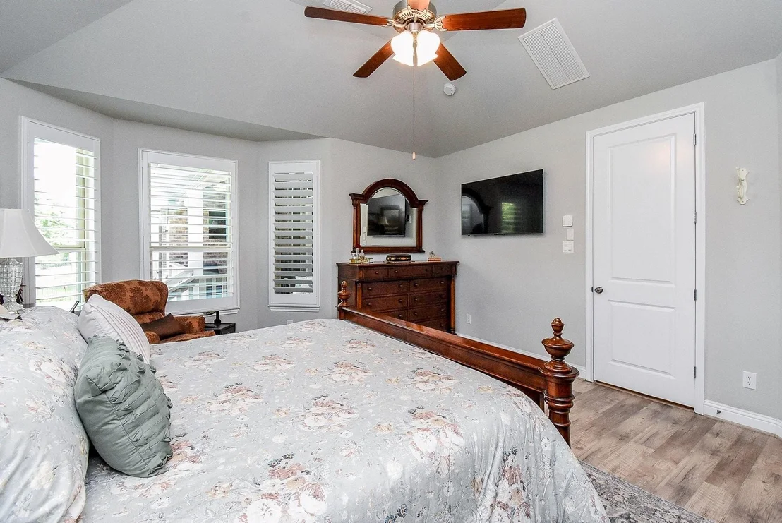 Photo of 4827 Legend Creek Drive