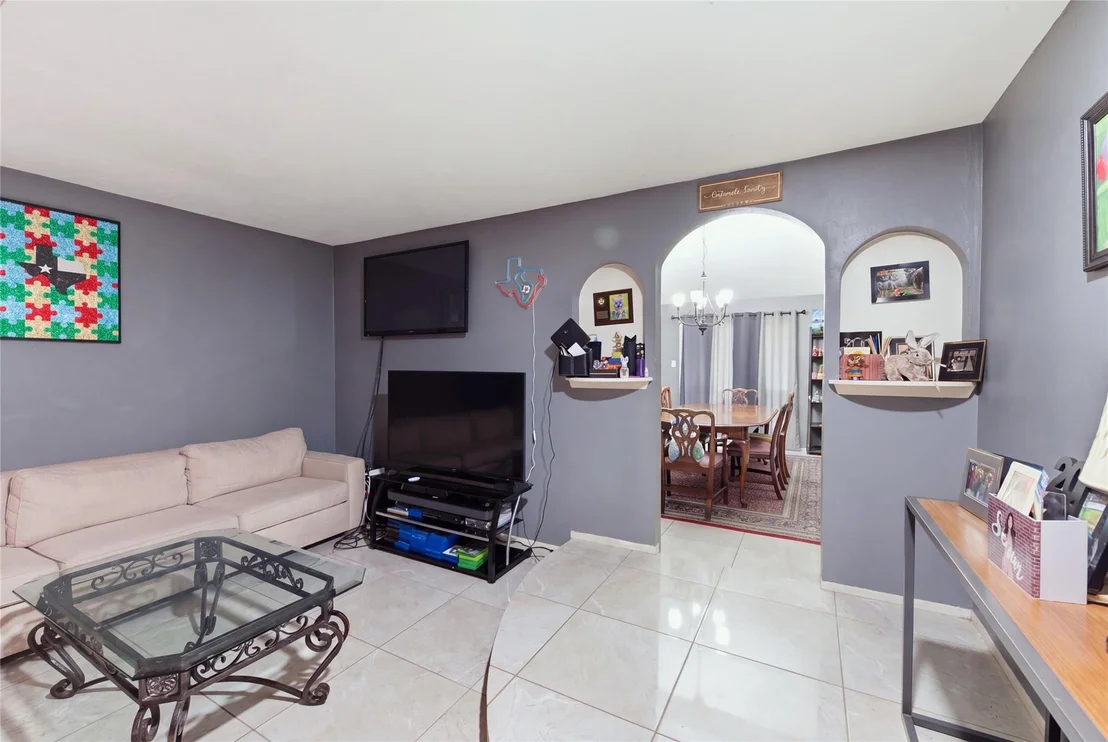 Photo of 5915 Black Maple Lane