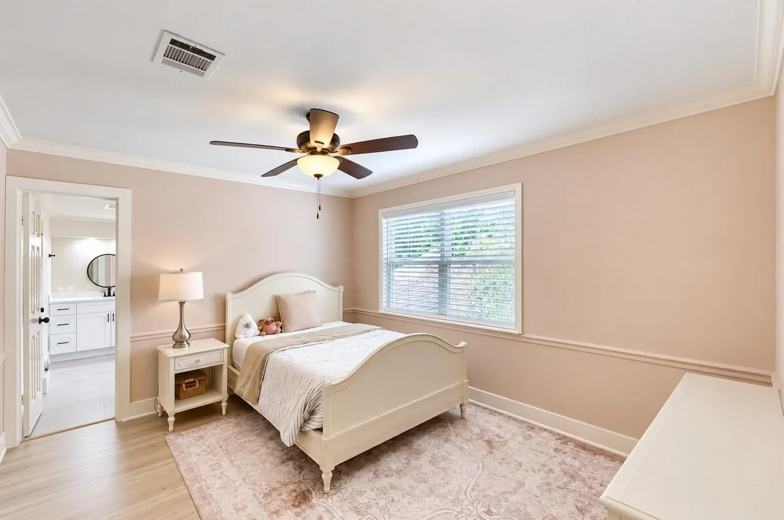 Photo of 1022 Crossroads Drive
