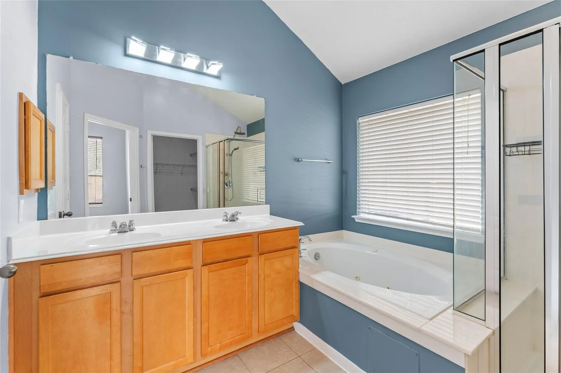 Photo of 18939 Cluster Oaks Drive