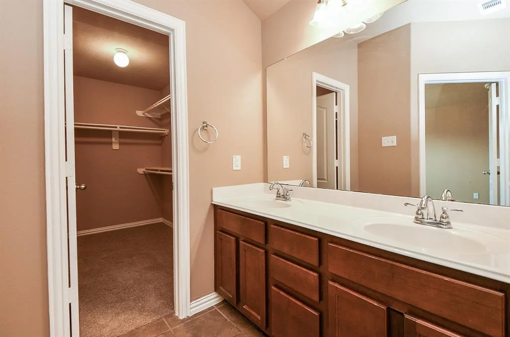 Photo of 26923 Glacier Creek Drive