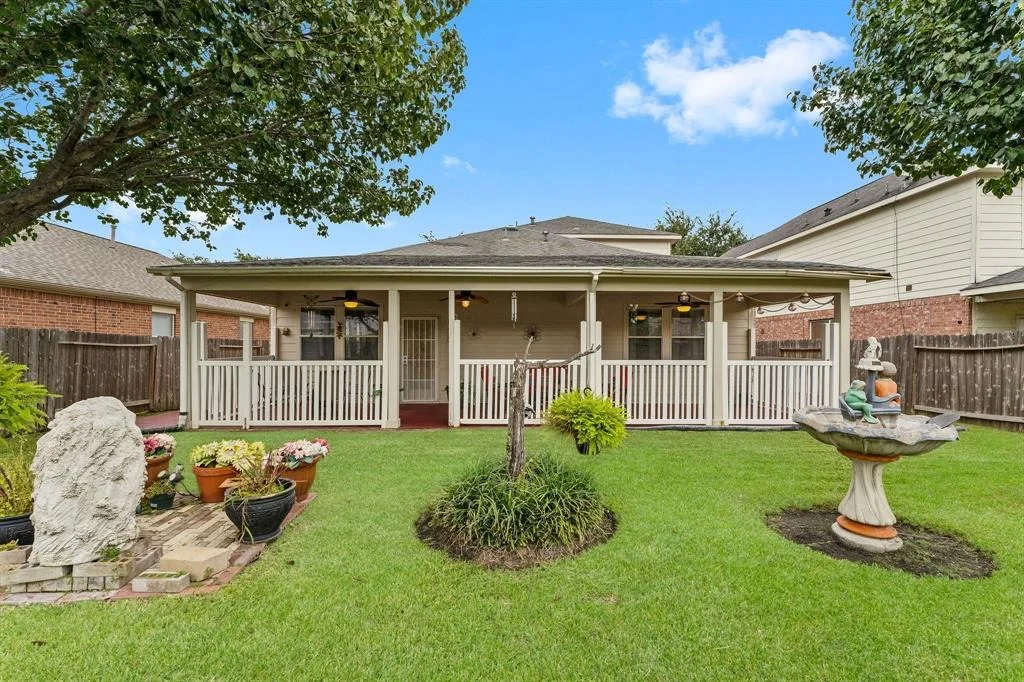 Photo of 17227 Mossbriar Lane