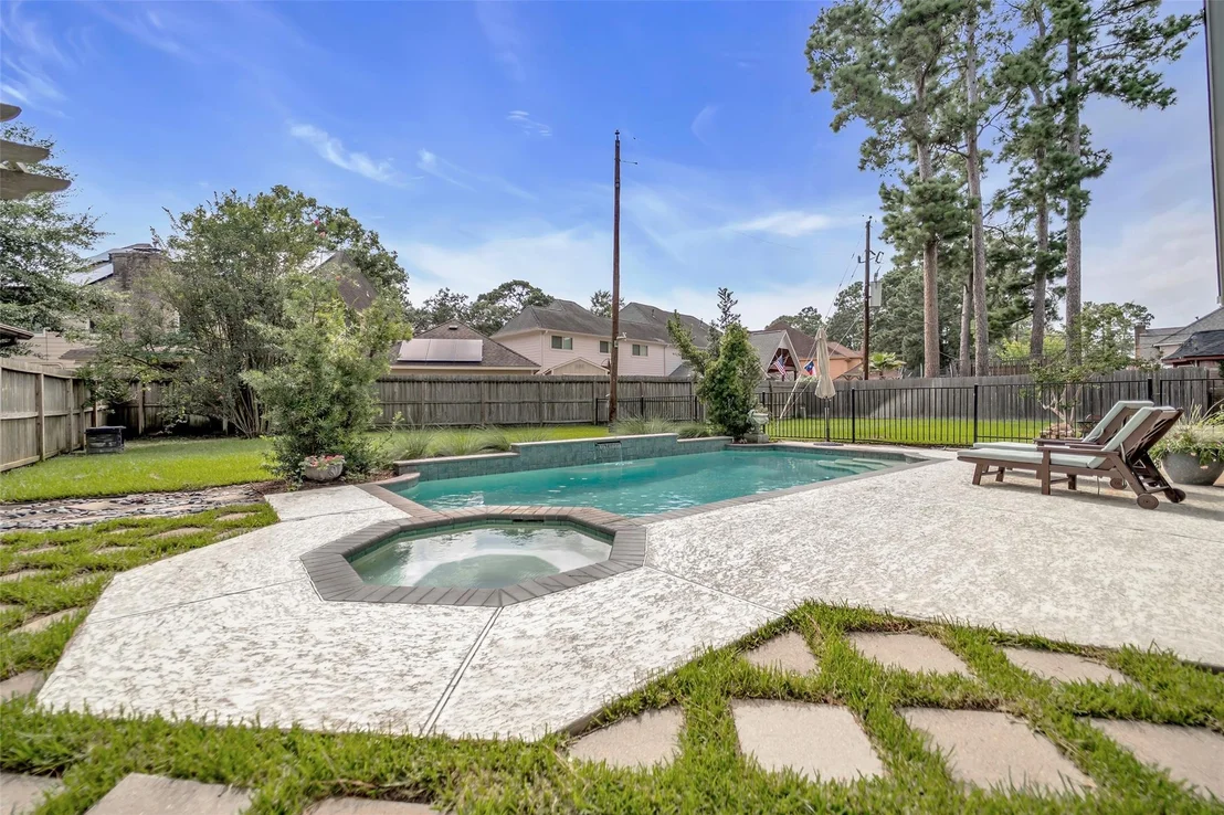 Photo of 8018 Northbridge Drive