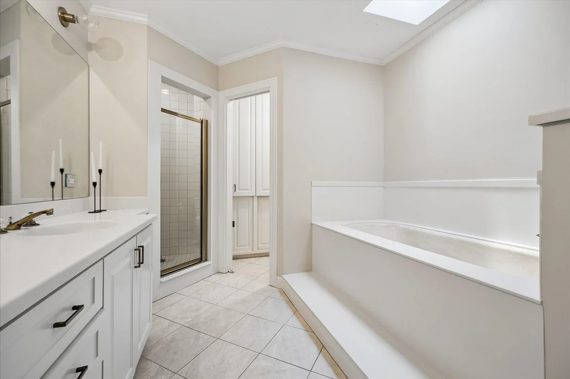 Photo of 2416 Addison Road