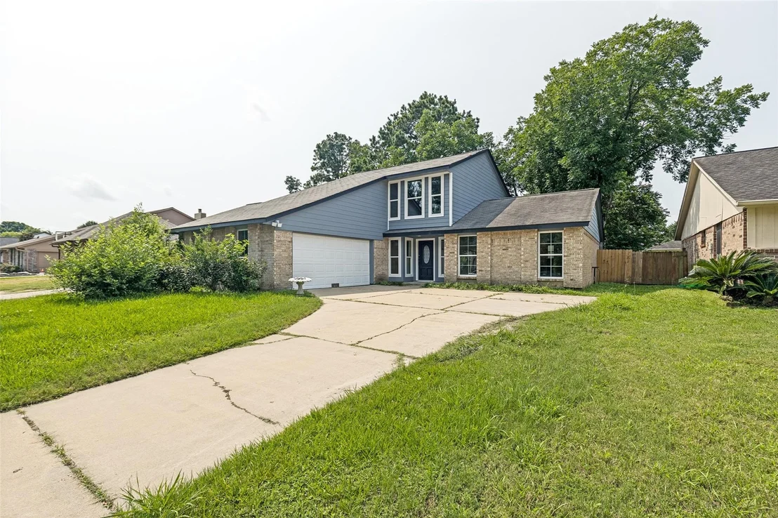 Photo of 5831 Fair Forest Drive