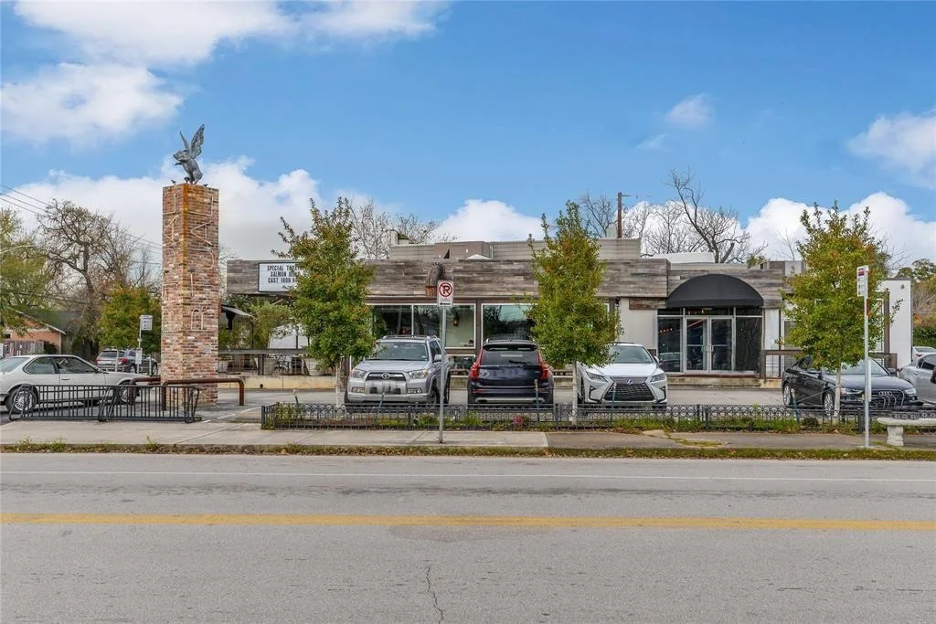 Photo of 2436 White Oak